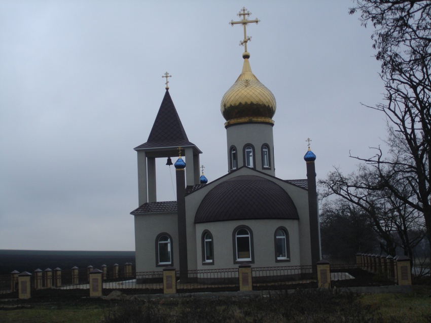 Церковь Димитрия Солунского, Ессентукская (Предгорный район, Ставропольский край). фасады