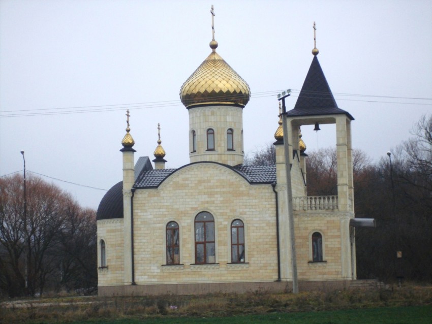 Неизвестная церковь, Ессентукская (Предгорный район, Ставропольский край). общий вид в ландшафте