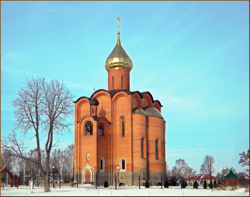 Церковь Космы и Дамиана, Красная Яруга (Краснояружский район, Белгородская область). общий вид в ландшафте