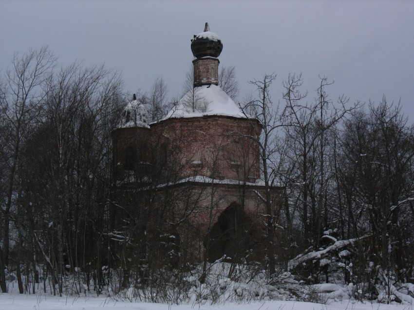 Церковь Троицы Живоначальной, Увицы, погост (Осташковский городской округ, Тверская область). общий вид в ландшафте, Вид на храм с юго-востока