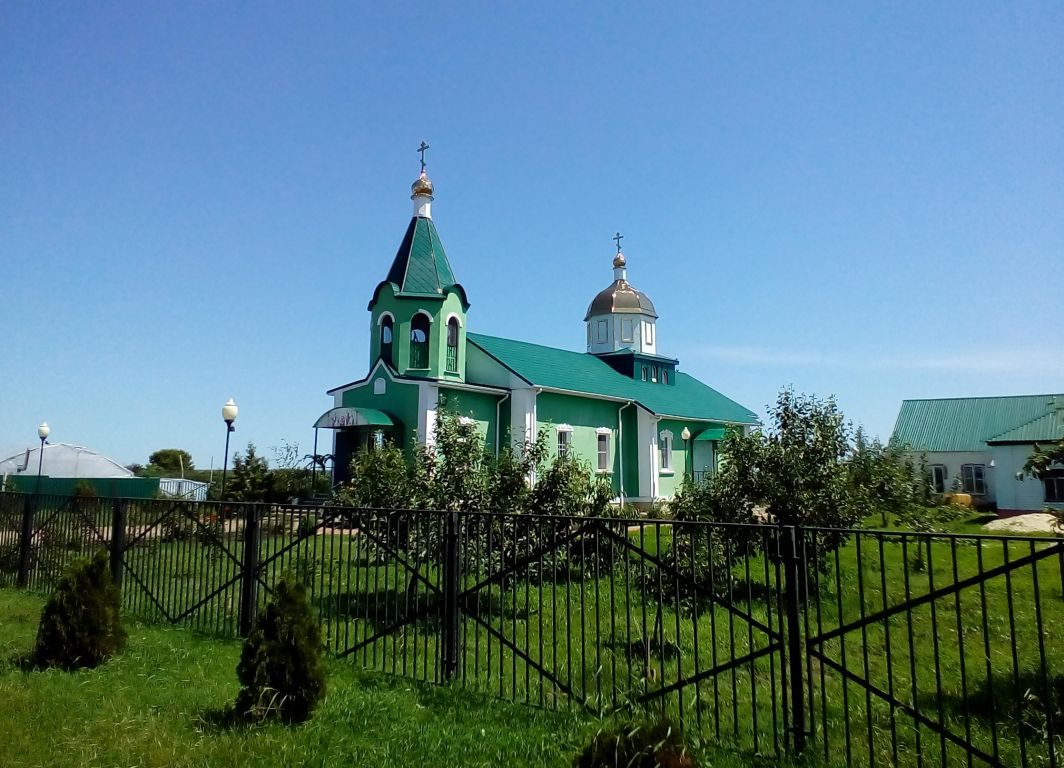 Церковь Сошествия Святого Духа, Камызино (Красненский район, Белгородская область). фасады