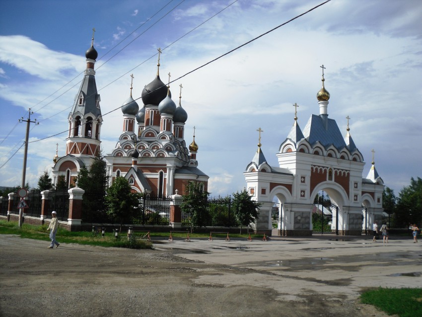 Кафедральный собор Преображения Господня, Бердск (Бердск, город, Новосибирская область). общий вид в ландшафте