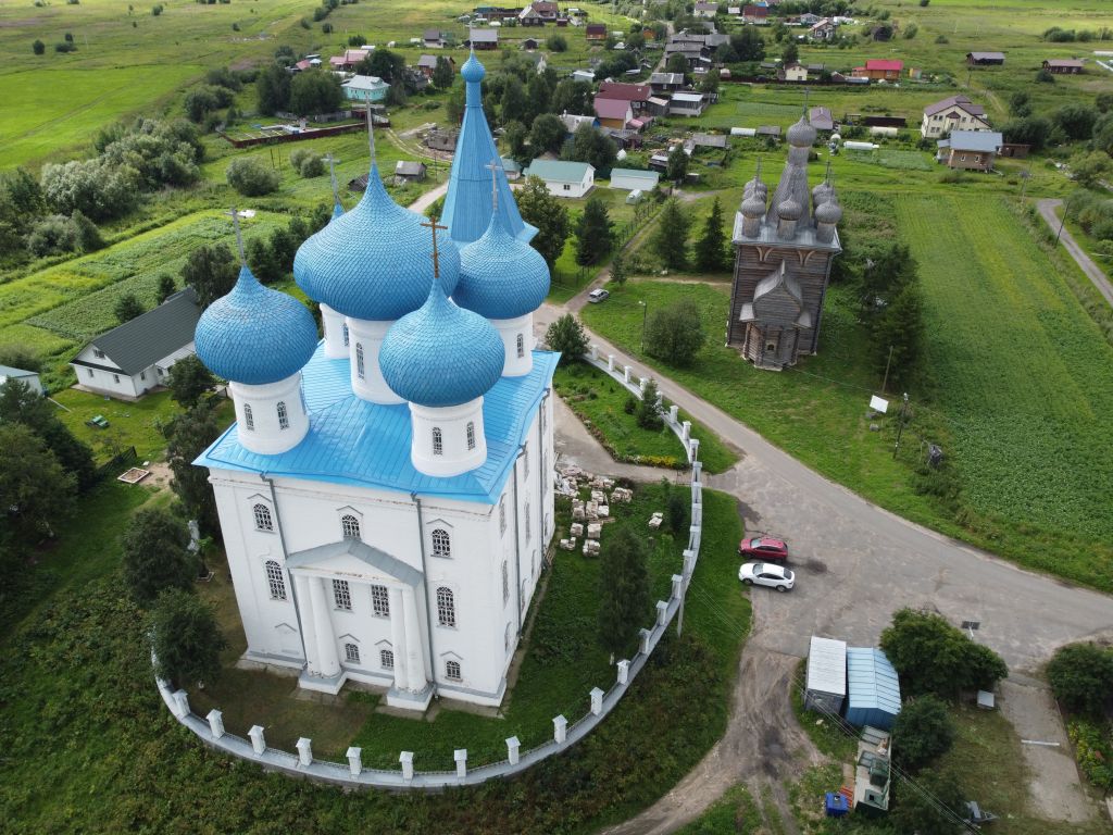 Рикасово (Заостровье). Храмовый комплекс. Церкви Сретения Господня и Покрова Пресвятой Богородицы. фасады