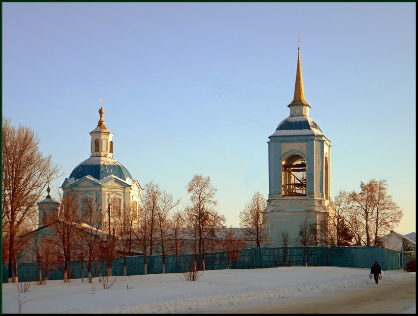 Слоновка. Церковь Николая Чудотворца (подворье Троицкого монастыря). общий вид в ландшафте