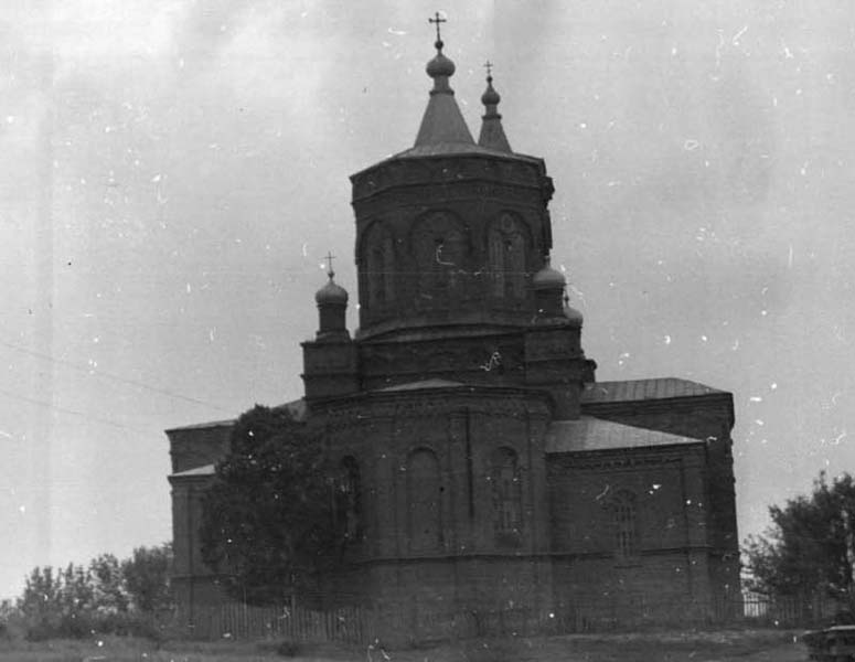Церковь Николая Чудотворца, Великомихайловка (Новооскольский район, Белгородская область). архивная фотография, Частная коллекция. Фото 1970-х годов