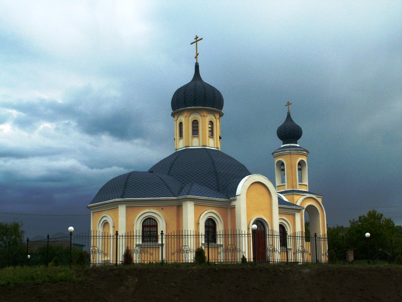 Церковь Михаила Архангела, Голубино (Новооскольский район, Белгородская область). общий вид в ландшафте