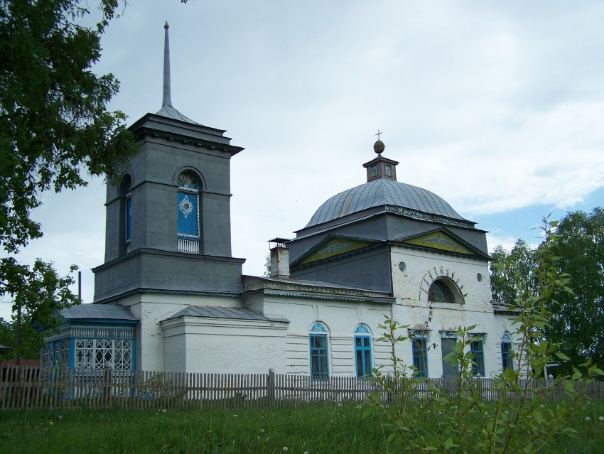 Церковь Покрова Пресвятой Богородицы, Русский Сарс (Октябрьский район, Пермский край). общий вид в ландшафте