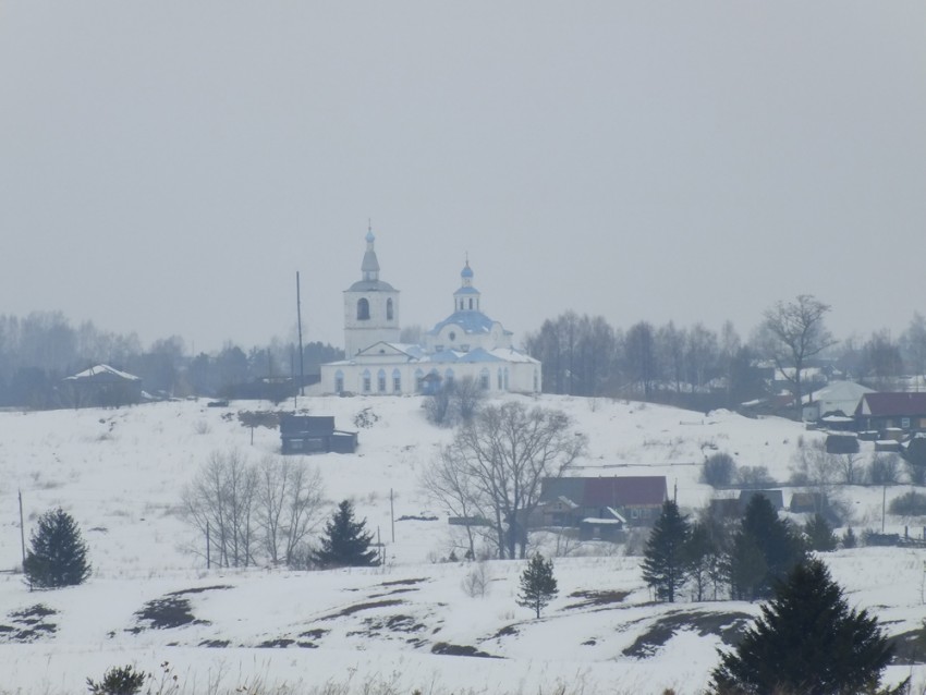 Церковь Покрова Пресвятой Богородицы, Красный Ясыл (Ординский район, Пермский край). общий вид в ландшафте