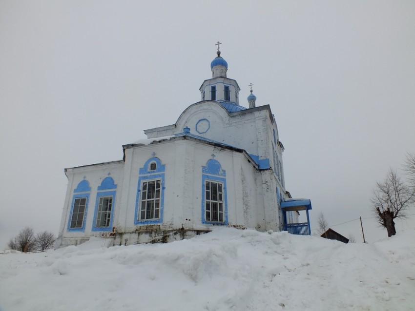 Красный Ясыл. Церковь Покрова Пресвятой Богородицы. фасады