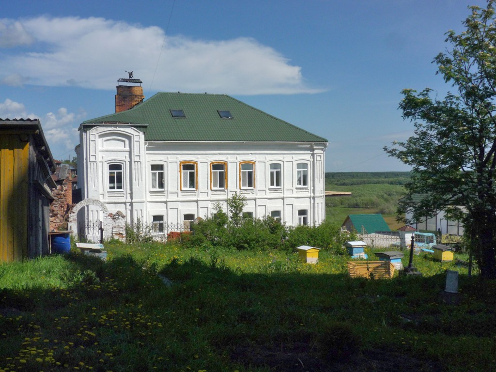 Чердынский Иоанно-Богословский мужской монастырь, Чердынь (Чердынский район, Пермский край). дополнительная информация, Братский корпус