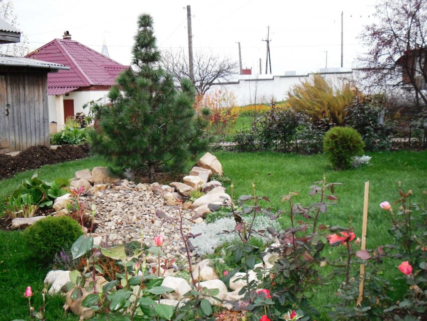 Верхнечусовская Богородице-Казанская Трифонова женская пустынь, Красная Горка (Верхнечусовские городки) (Чусовой, город, Пермский край). дополнительная информация, монастырский дворик
