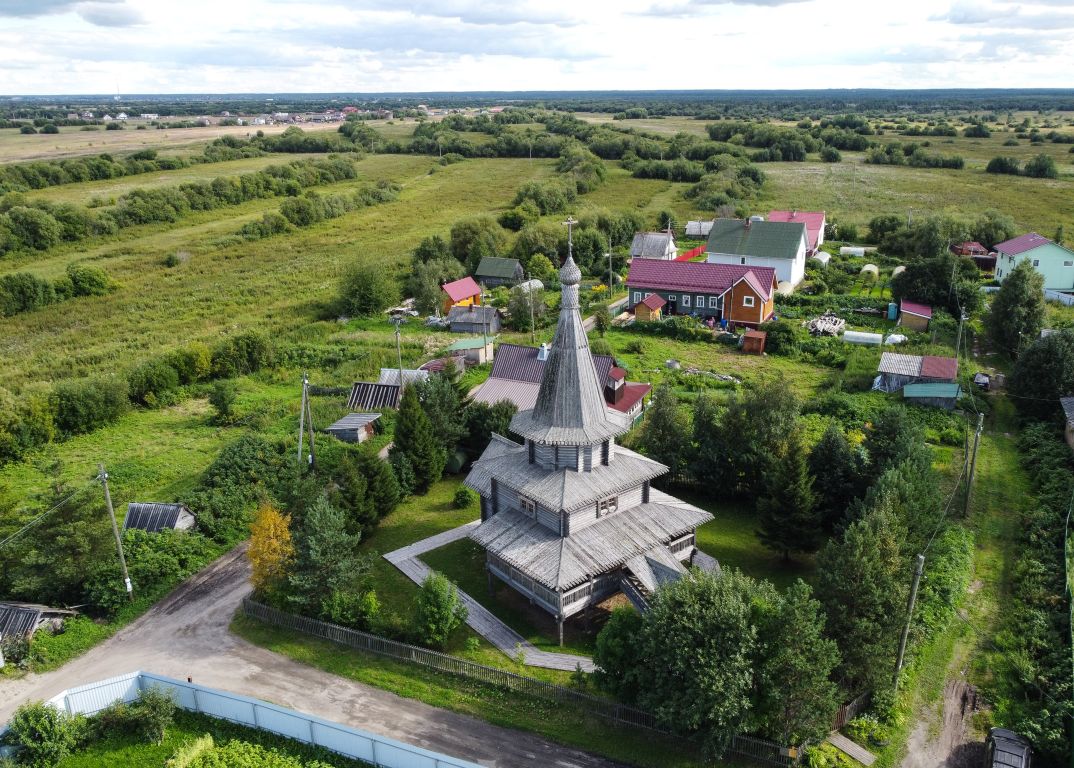 Церковь Георгия Победоносца, Большое Тойнокурье (Приморский район, Архангельская область). общий вид в ландшафте