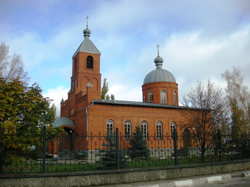 Церковь Пантелеимона Целителя, Долгая Поляна (Старый Оскол, город, Белгородская область). общий вид в ландшафте
