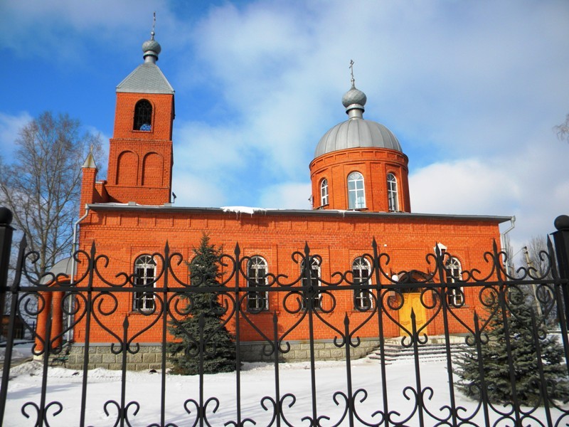 Церковь Пантелеимона Целителя, Долгая Поляна (Старый Оскол, город, Белгородская область). общий вид в ландшафте