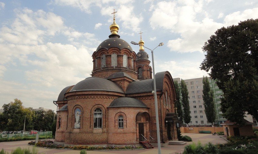 Кафедральный собор Александра Невского, Старый Оскол (Старый Оскол, город, Белгородская область). общий вид в ландшафте, Общий вид с северо-востока