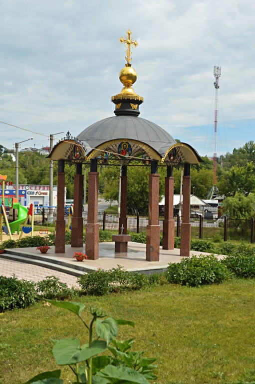 Кафедральный собор Александра Невского, Старый Оскол (Старый Оскол, город, Белгородская область). дополнительная информация, Надкладезная сень