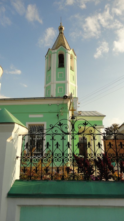 Церковь Троицы Живоначальной, Старый Оскол (Старый Оскол, город, Белгородская область). архитектурные детали, Северный фасад притвора. Колокольня
