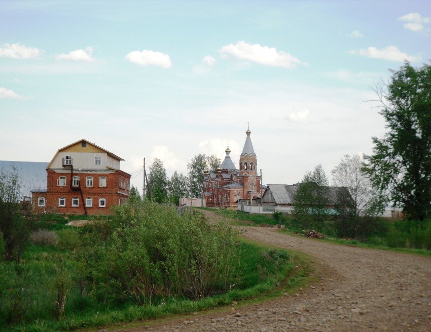 Говырино. Церковь Воздвижения Креста Господня (скит Троицкого Стефанова мужского монастыря). общий вид в ландшафте, Общий вид на монастырский скит