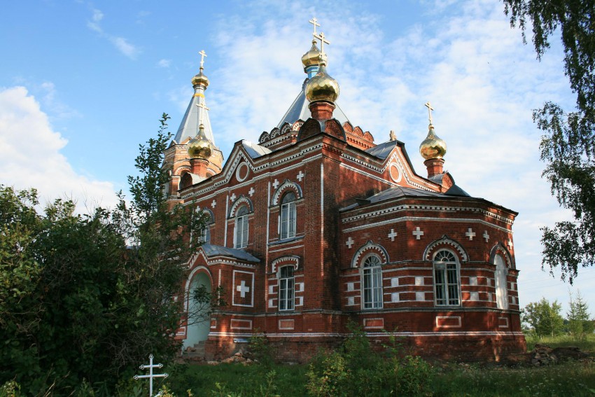 Церковь Воздвижения Креста Господня (скит Троицкого Стефанова мужского монастыря), Говырино (Нытвенский район, Пермский край). фасады