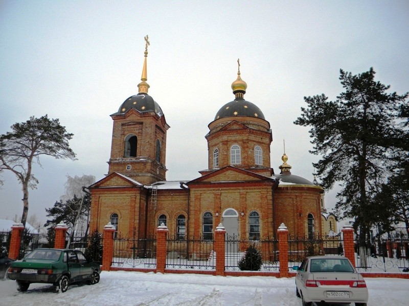 Незнамово. Церковь Николая Чудотворца. общий вид в ландшафте