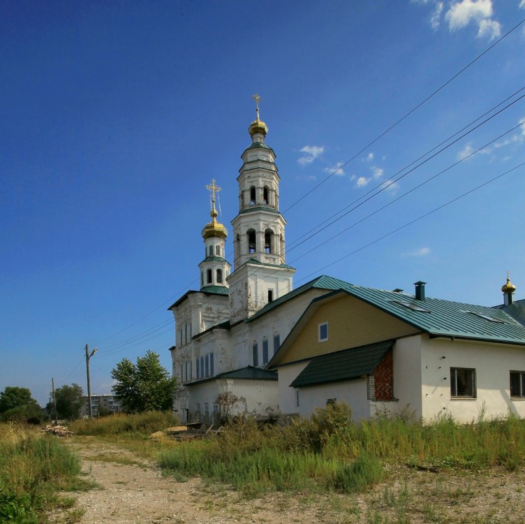 Соликамский Иоанно-Предтеченский Красносельский женский монастырь, Соликамск (Соликамский район и г. Соликамск, Пермский край). общий вид в ландшафте