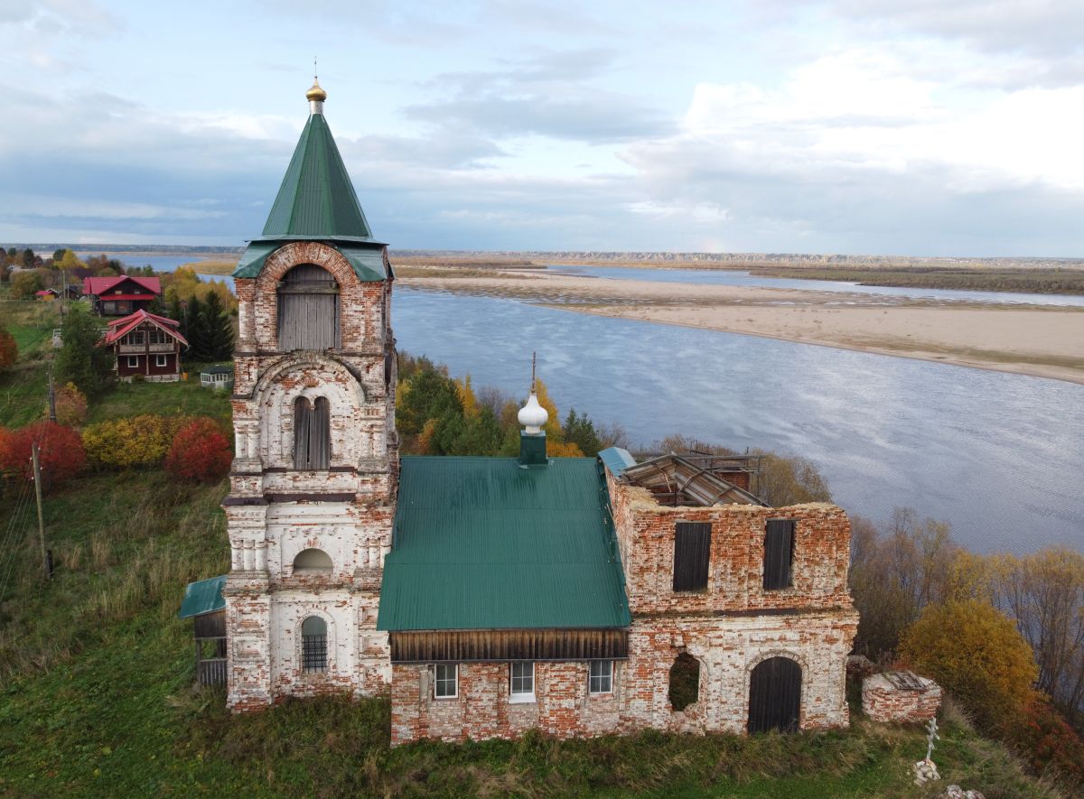 Смольниковская (Курья). Церковь Сергия Радонежского. фасады