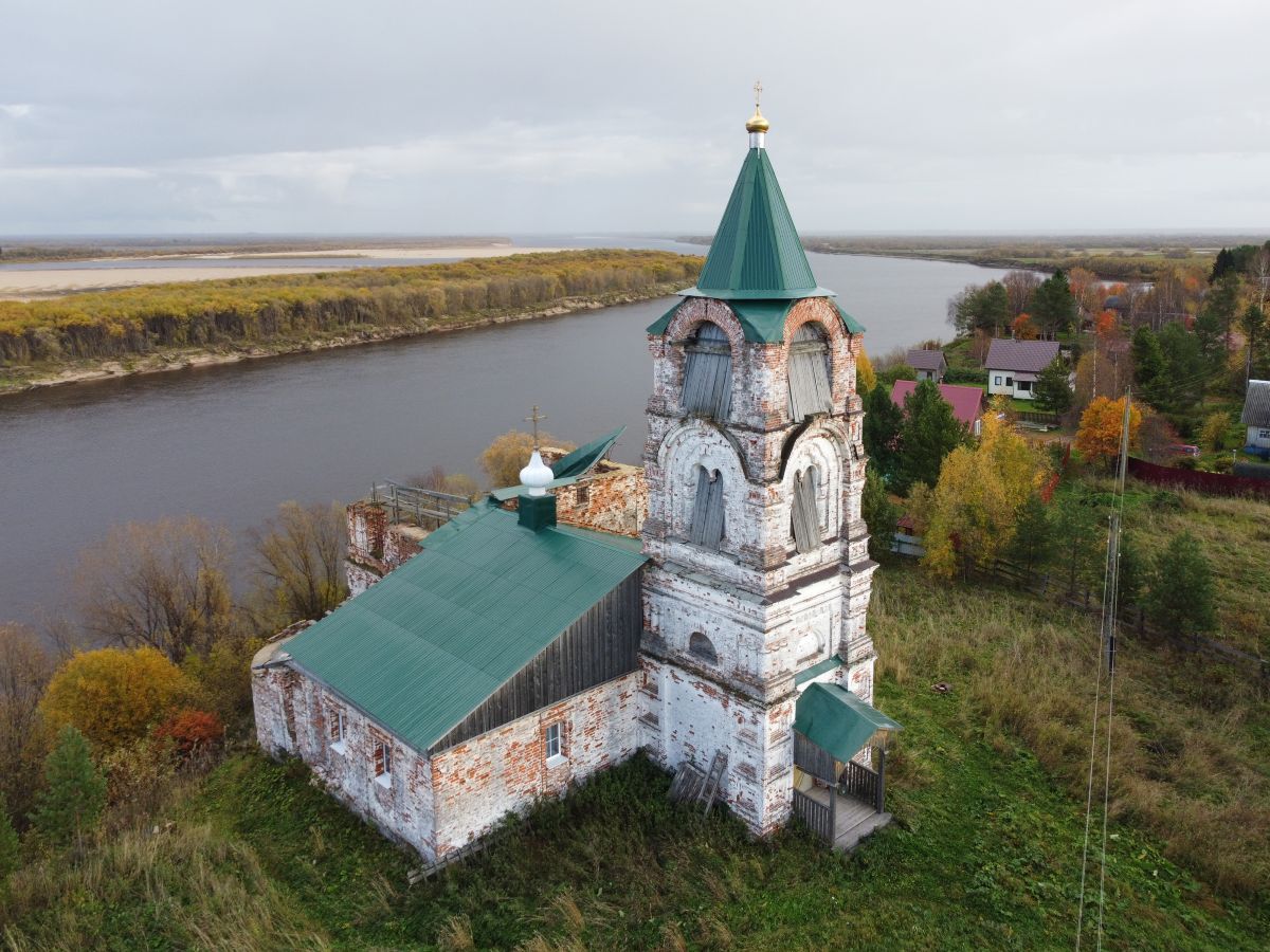 Смольниковская (Курья). Церковь Сергия Радонежского. фасады