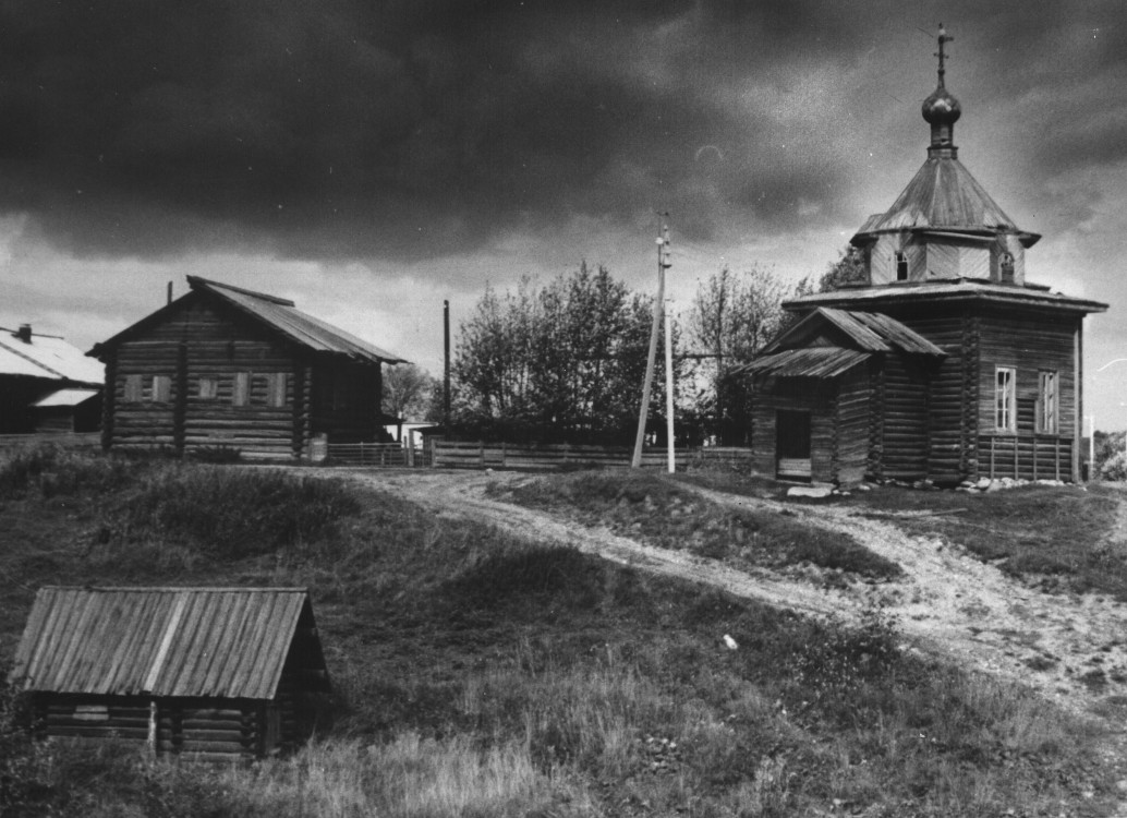 Притыкинская. Часовня Казанской иконы Божией Матери. архивная фотография, Фото 1950 года. ГБУК АО Вельский краеведческий музей имени В. Ф. Кулакова