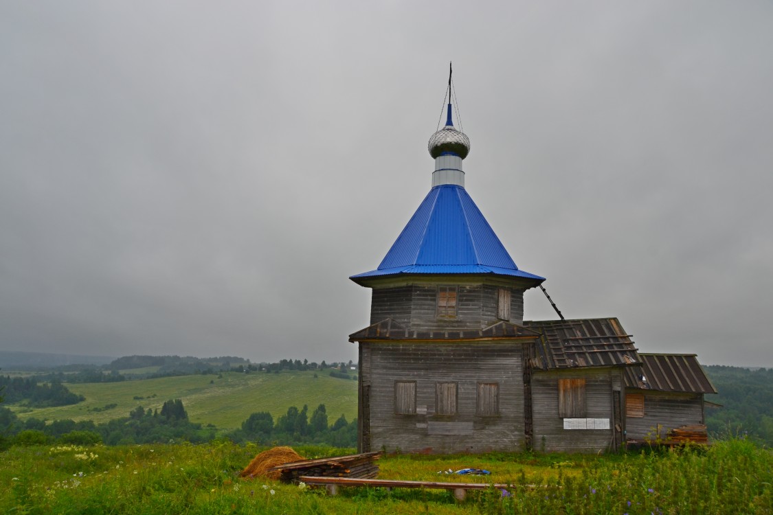 Часовня Зосимы и Савватия, Семёновская (Вельский район, Архангельская область). фасады