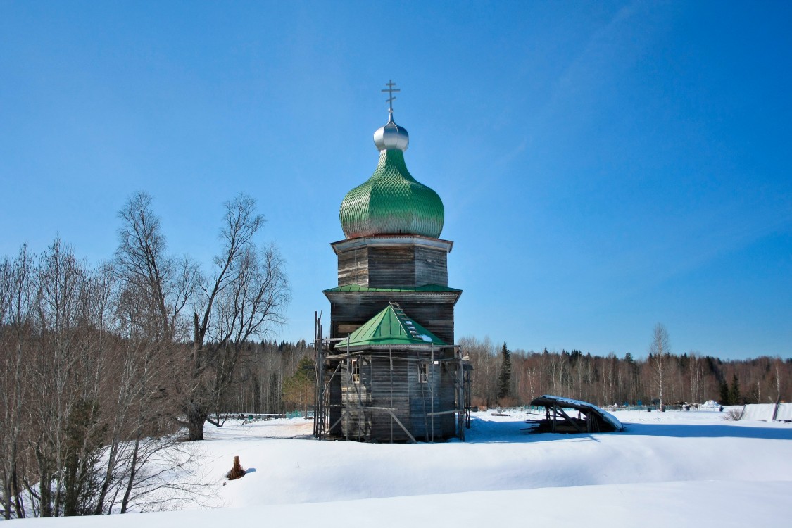 Церковь Николая Чудотворца, Гридинская (Григорово) (Вельский район, Архангельская область). фасады, Вид с восточной стороны