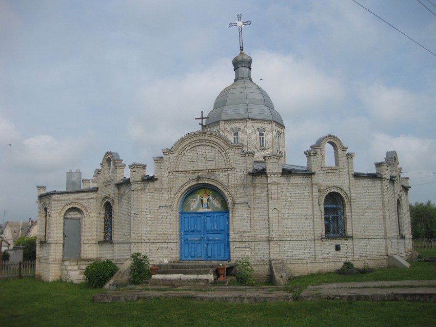 Церковь Покрова Пресвятой Богородицы, Мазевка (Конотопский район, Украина, Сумская область). общий вид в ландшафте