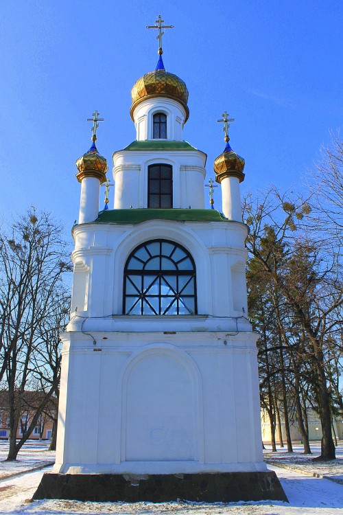 Часовня Всех Святых, в земле Российской просиявших, Тростянец (Ахтырский район, Украина, Сумская область). фасады