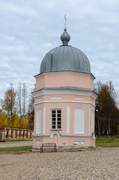 Вышний Волочёк. Казанский монастырь. Неизвестная надкладезная часовня