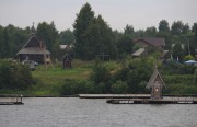Церковь Филиппа, митрополита Московского, Вид церкви и трех часовен при ней с реки Волги вниз по течению<br>, Селище, Калязинский район, Тверская область