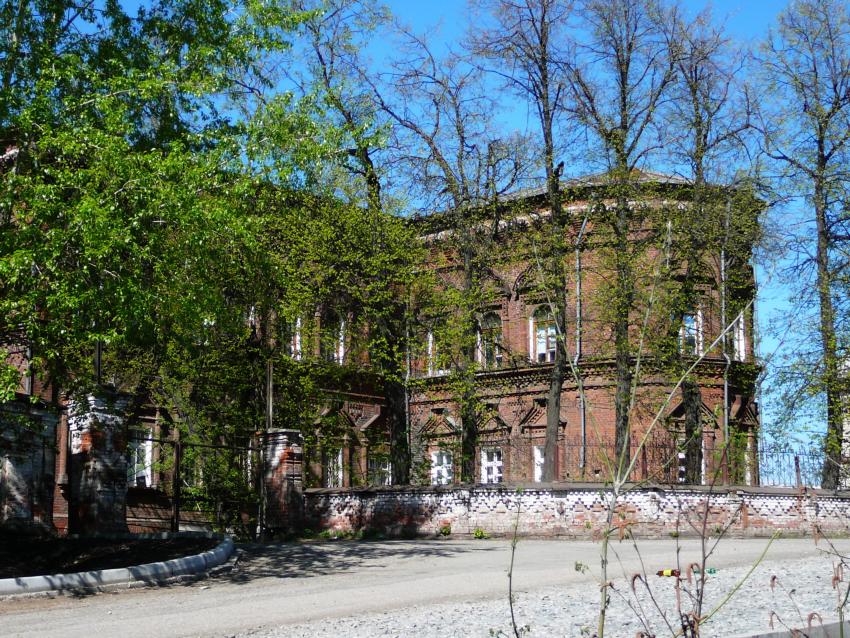 Домовая церковь Михаила Архангела и Георгия Победоносца при бывшей Зыряновской богадельне, Кунгур (Кунгурский район и г. Кунгур, Пермский край). фасады