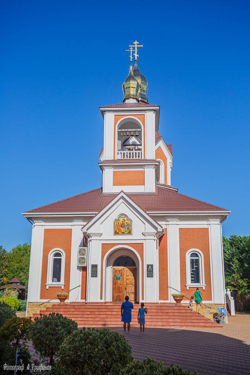 Церковь Сергия Радонежского, Дивноморское (Геленджик, город, Краснодарский край). фасады