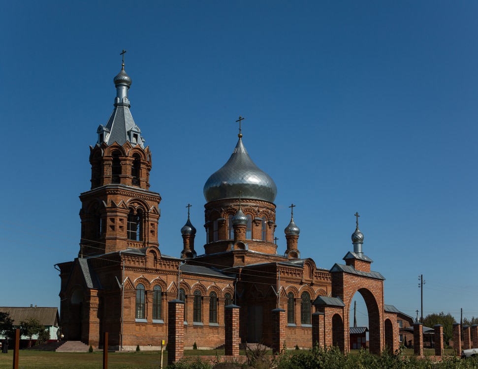 Погорельцево. Церковь Параскевы Пятницы. общий вид в ландшафте