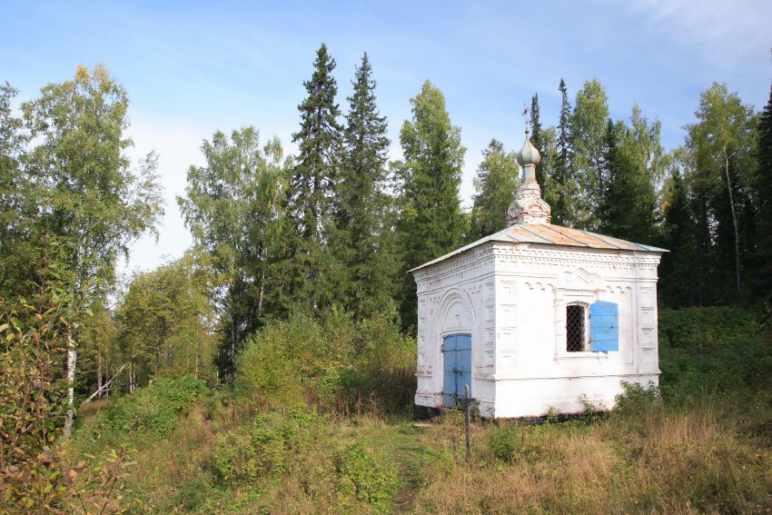 Часовня Параскевы Пятницы, Искор (Чердынский район, Пермский край). общий вид в ландшафте