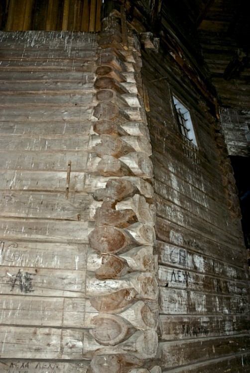Верховье. Церковь Николая Чудотворца. архитектурные детали, Внутренняя стена сруба