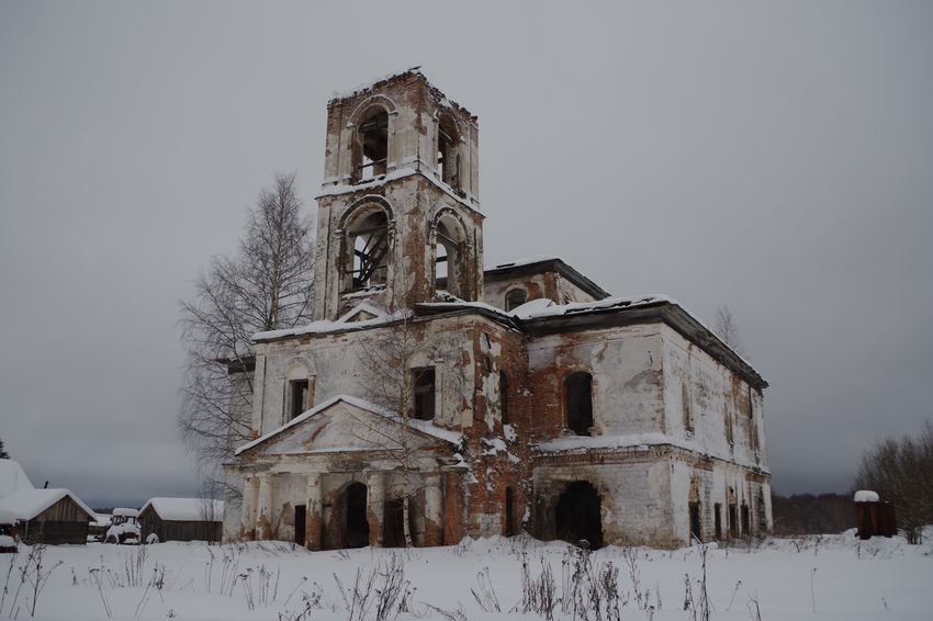 Семёновская (Троица). Церковь Рождества Христова. общий вид в ландшафте