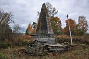 Савинская (Акуловская, Зимницы). Воздвижения Креста Господня, часовня