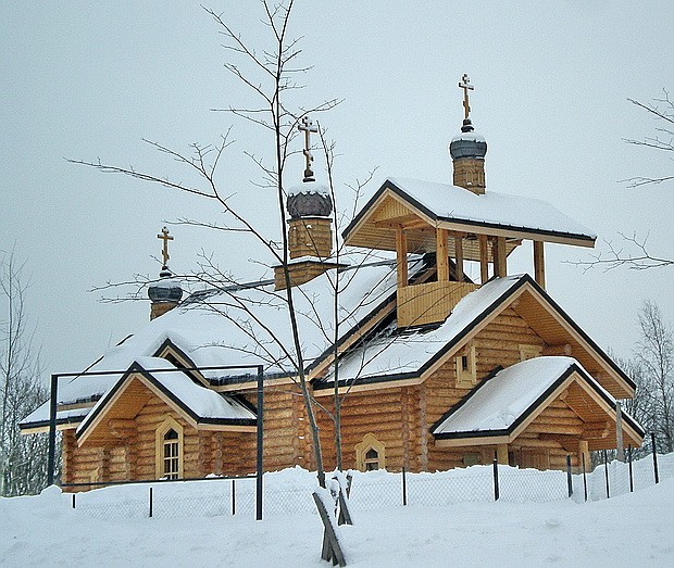 Красносельский район. Церковь Нины равноапостольной. общий вид в ландшафте