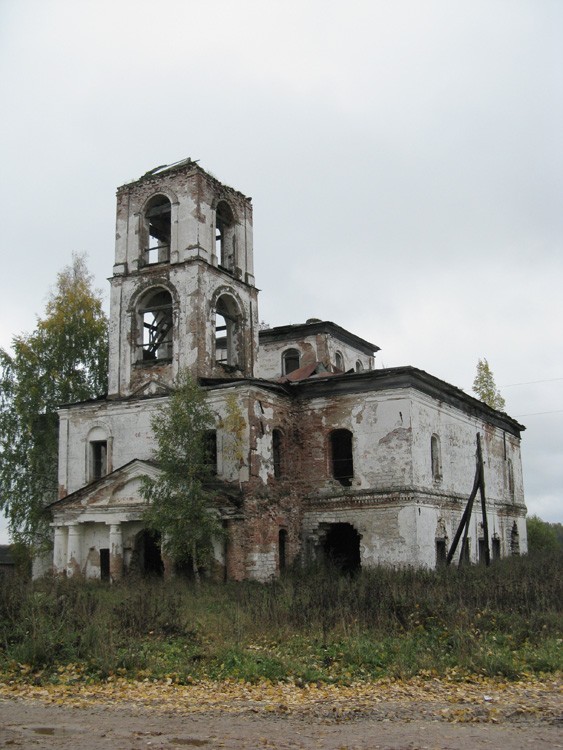 Церковь Рождества Христова, Семёновская (Троица) (Каргопольский район, Архангельская область). общий вид в ландшафте