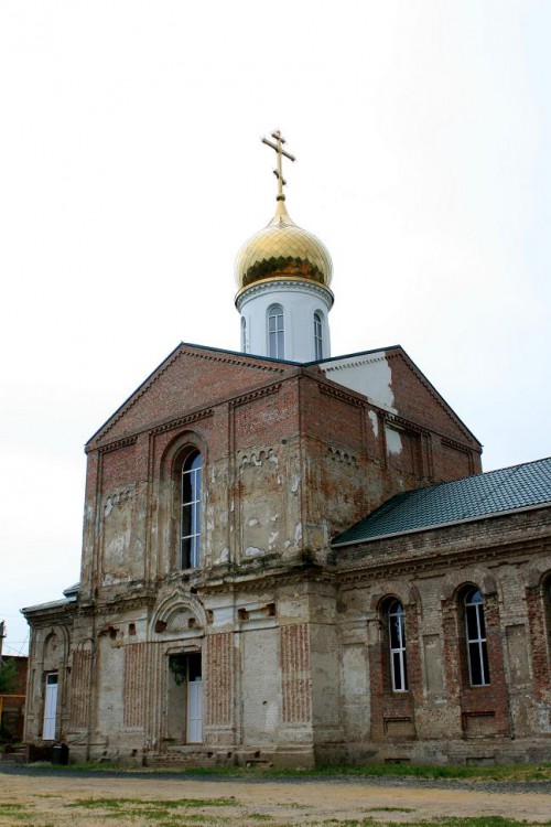 Церковь Флора и Лавра, Пролетарск (Пролетарский район, Ростовская область). общий вид в ландшафте