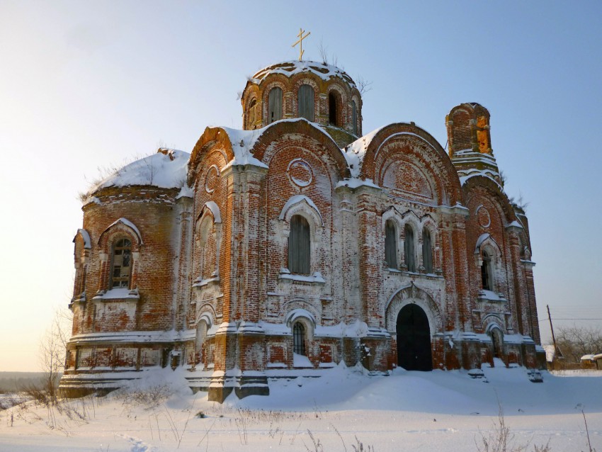 Церковь Зачатия Иоанна Предтечи, Маслово (Калининский район, Тверская область). общий вид в ландшафте, Вид с северо-востока