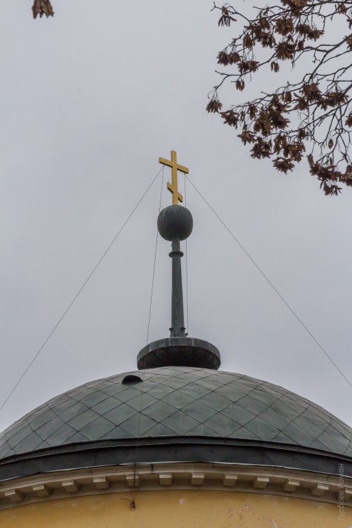 Церковь Димитрия Ростовского, Суханово (Ленинский городской округ, Московская область). архитектурные детали, Завершение