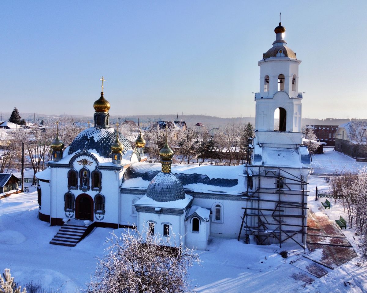 Церковь Сергия Радонежского, Бородино (Бородино, город, Красноярский край). общий вид в ландшафте, Вид с севера