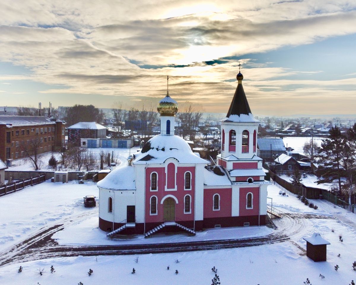 Церковь Иоанна Богослова, Заозёрный (Рыбинский район, Красноярский край). общий вид в ландшафте, Вид с севера