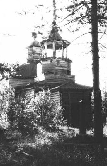 Часовня Николая Чудотворца, Кони (Княжпогостский район, Республика Коми). архивная фотография, Вид на часовню с северо-запада, фотография 1970-х годов из учетной карточки памятника архитектуры: http://kulturnoe-nasledie.ru/monuments.php?id=1100101000 