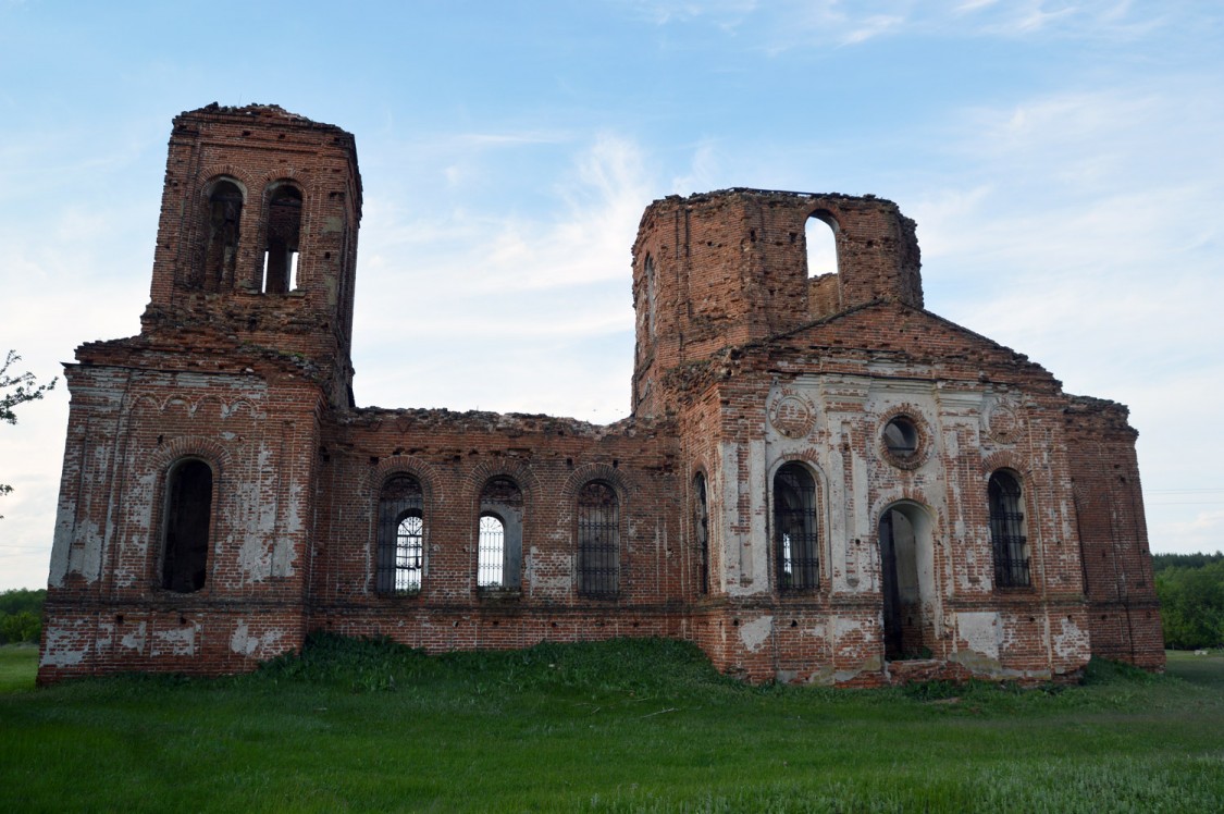 Крутчик. Церковь Иоанна Богослова. фасады